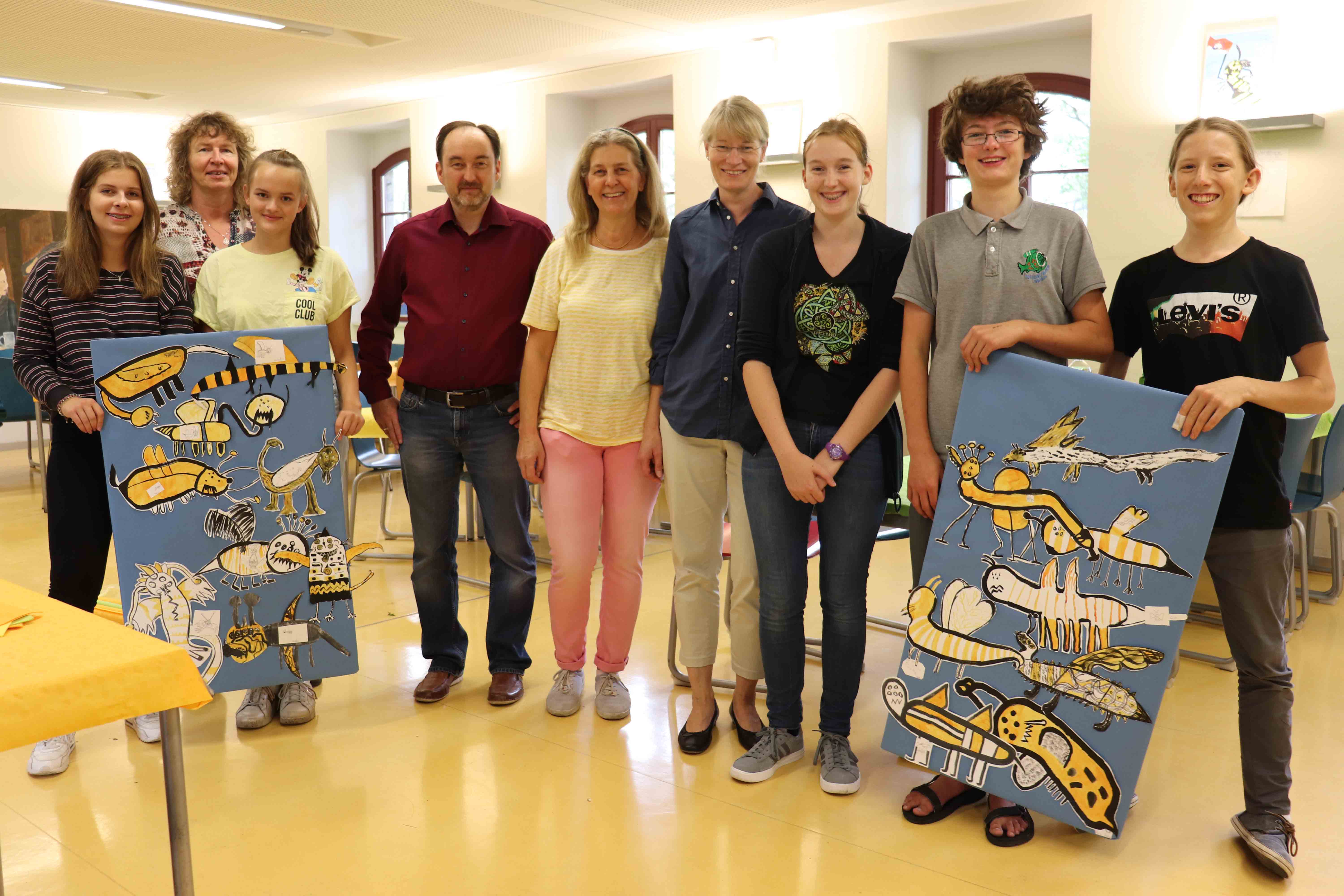 tl_files/kreuzgymnasium/files/Zwiebelkuchenessen/Team_Zwiebelkuchenessen.jpg